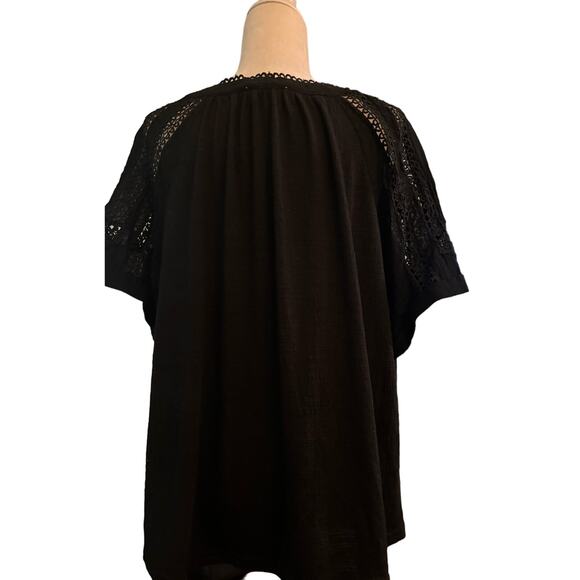 Skies are Blue Black Crochet Sleeve Blouse, Short Sleeve Boho, Plus Size 1X - Picture 3 of 4